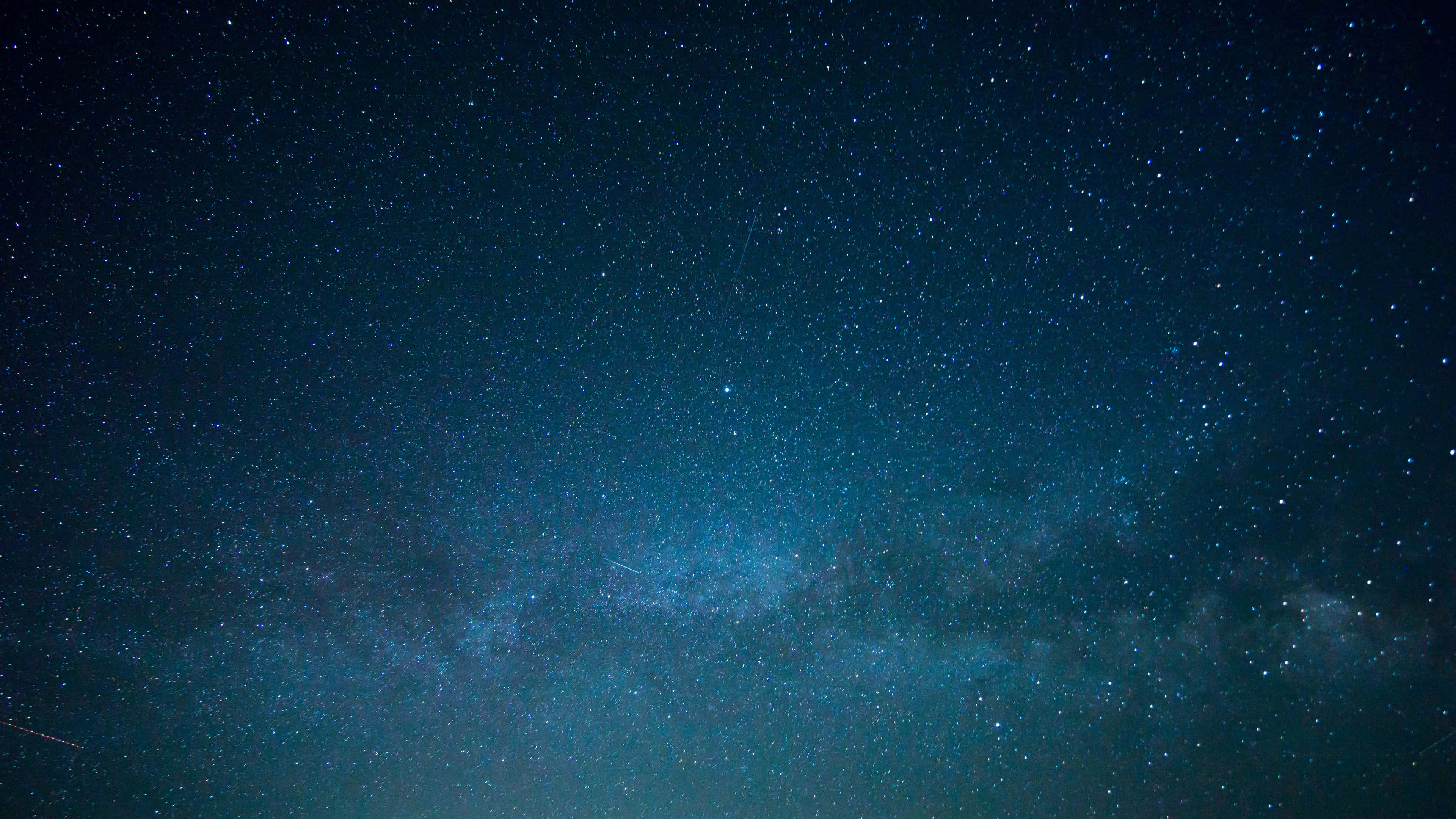 宇宙の深淵を探求する4K宇宙背景 壁紙