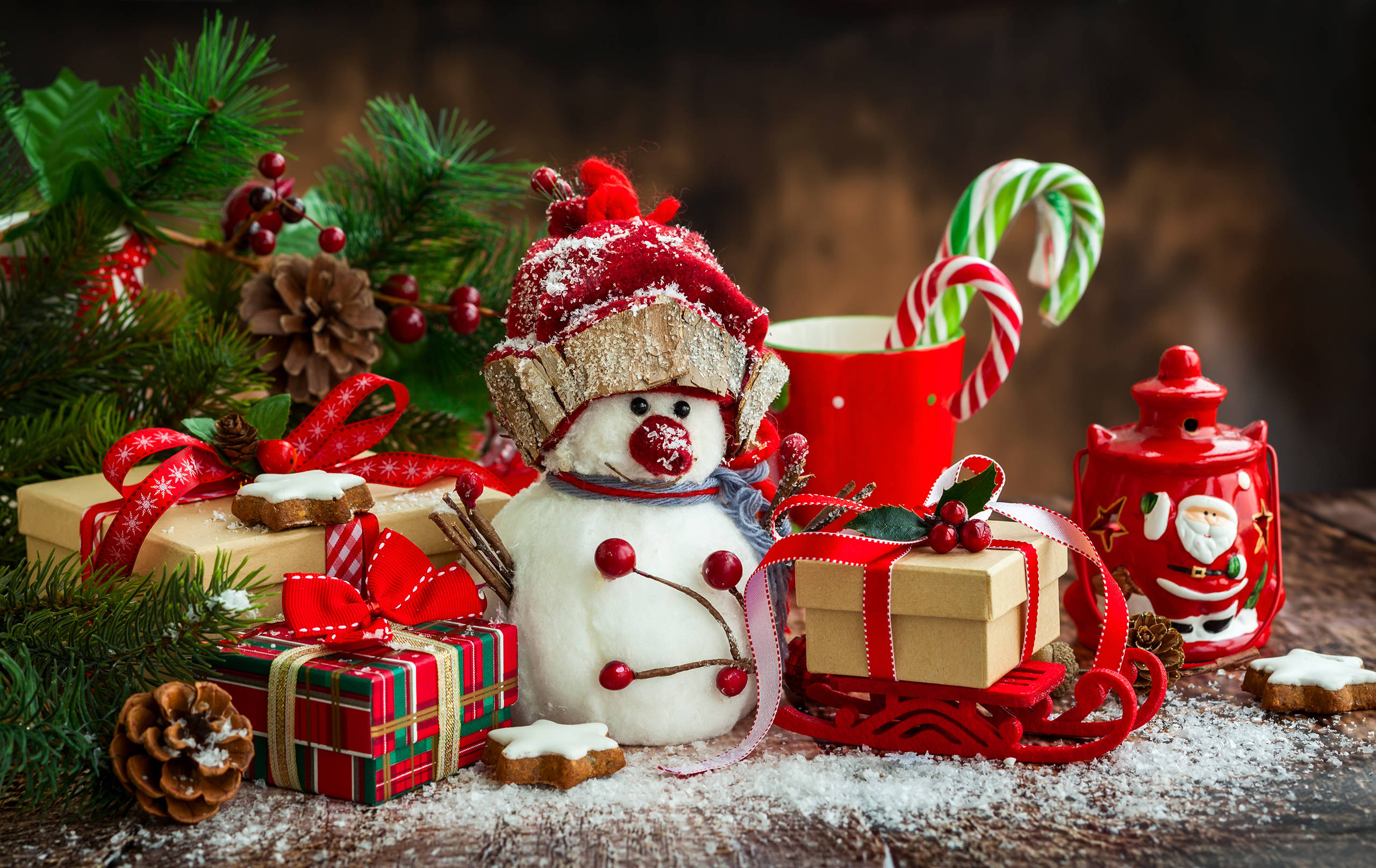 小さな雪だるまとクリスマスプレゼント 壁紙