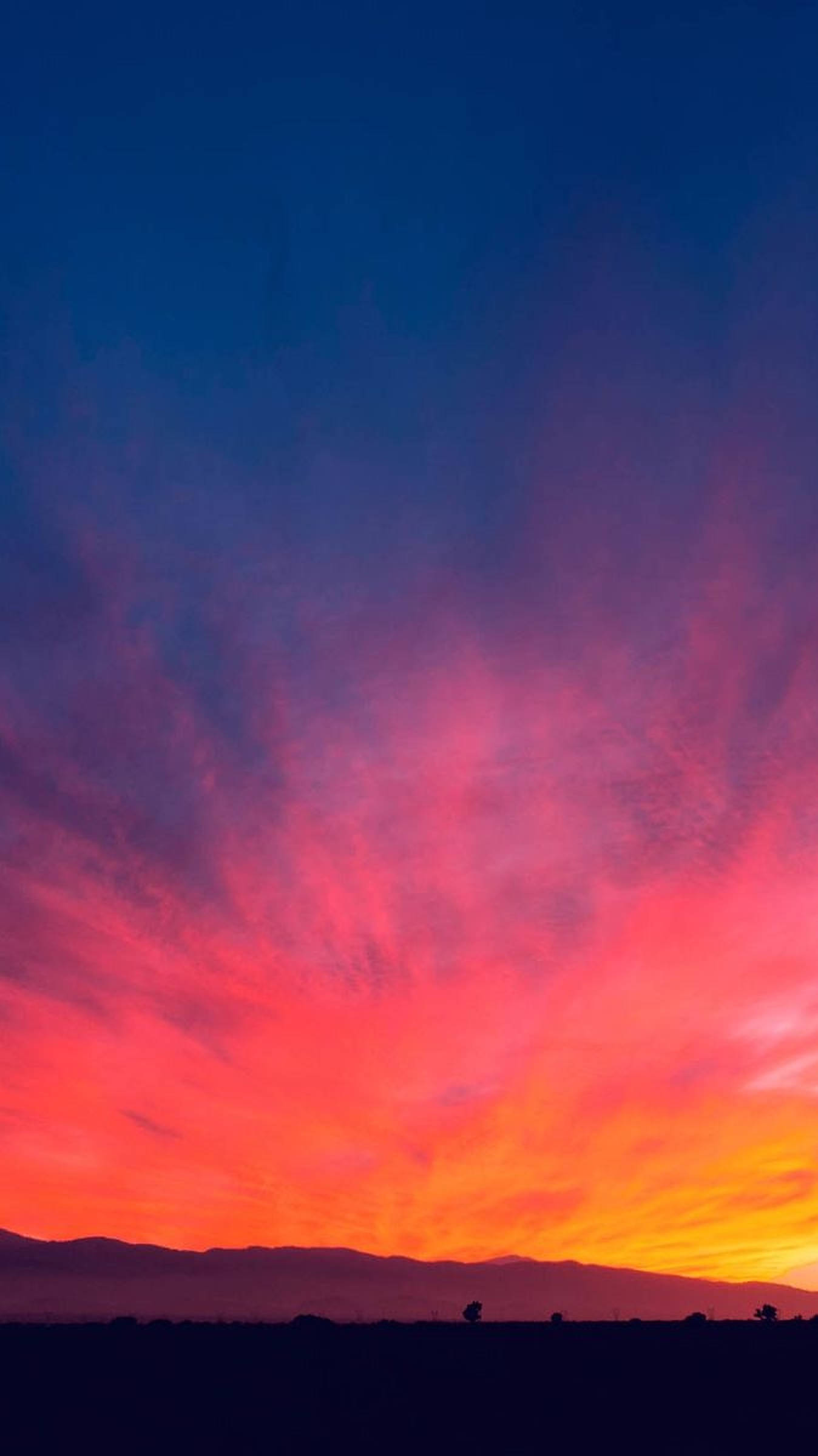 山の夕焼け空 壁紙