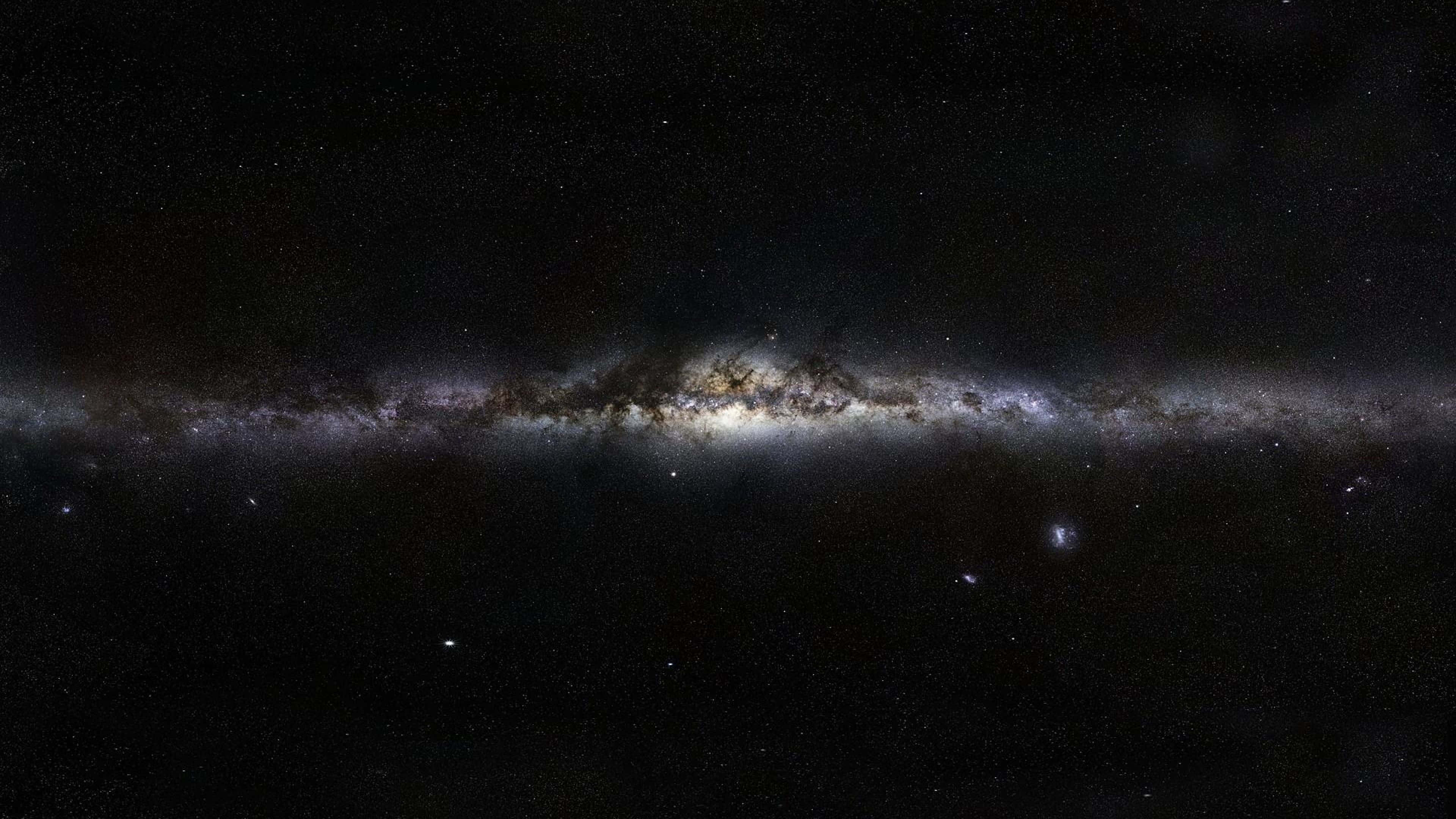 広大で神秘的な宇宙の美しさに驚嘆せよ 壁紙