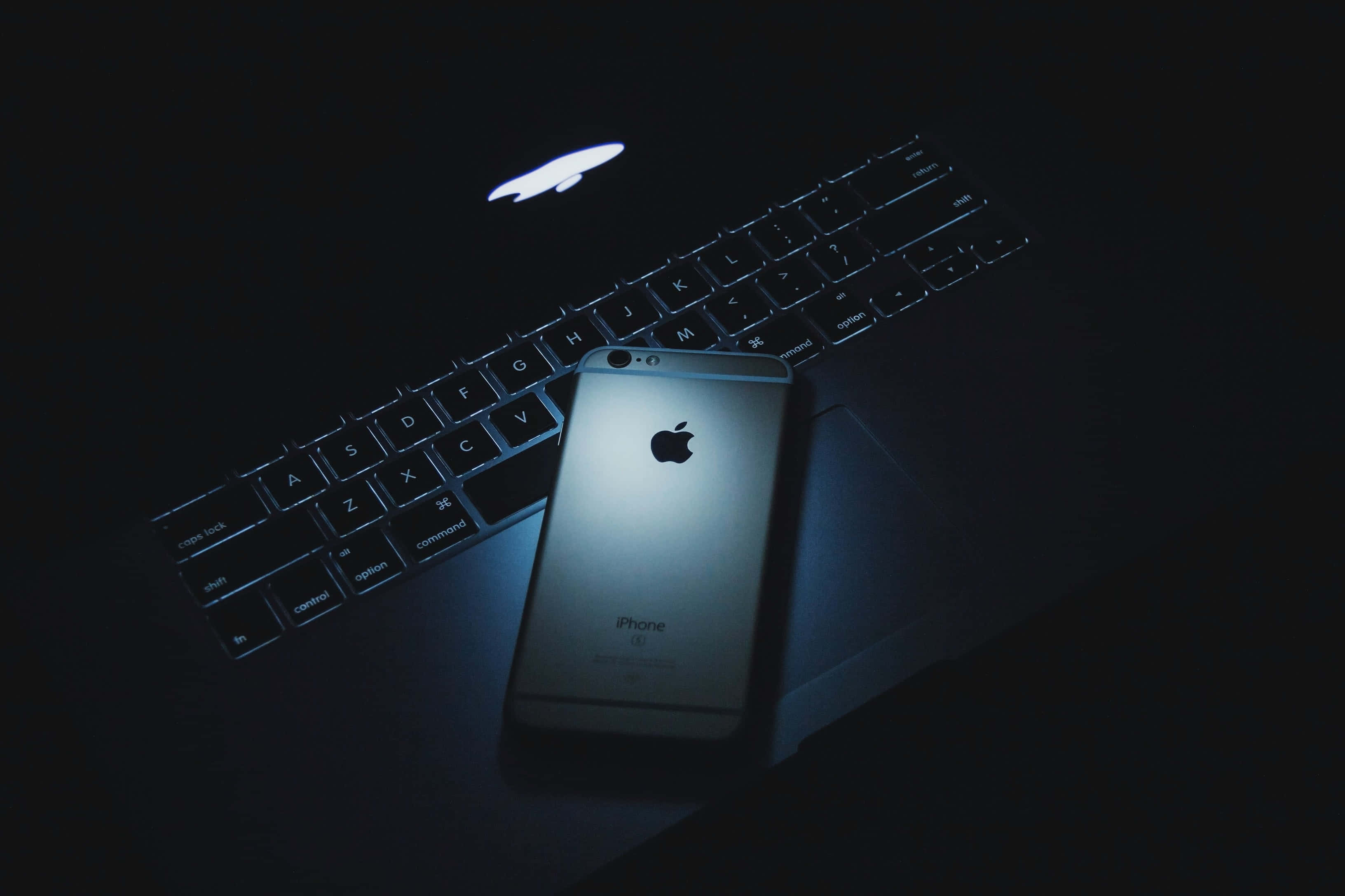 快適なMacBookライフを楽しもう 壁紙