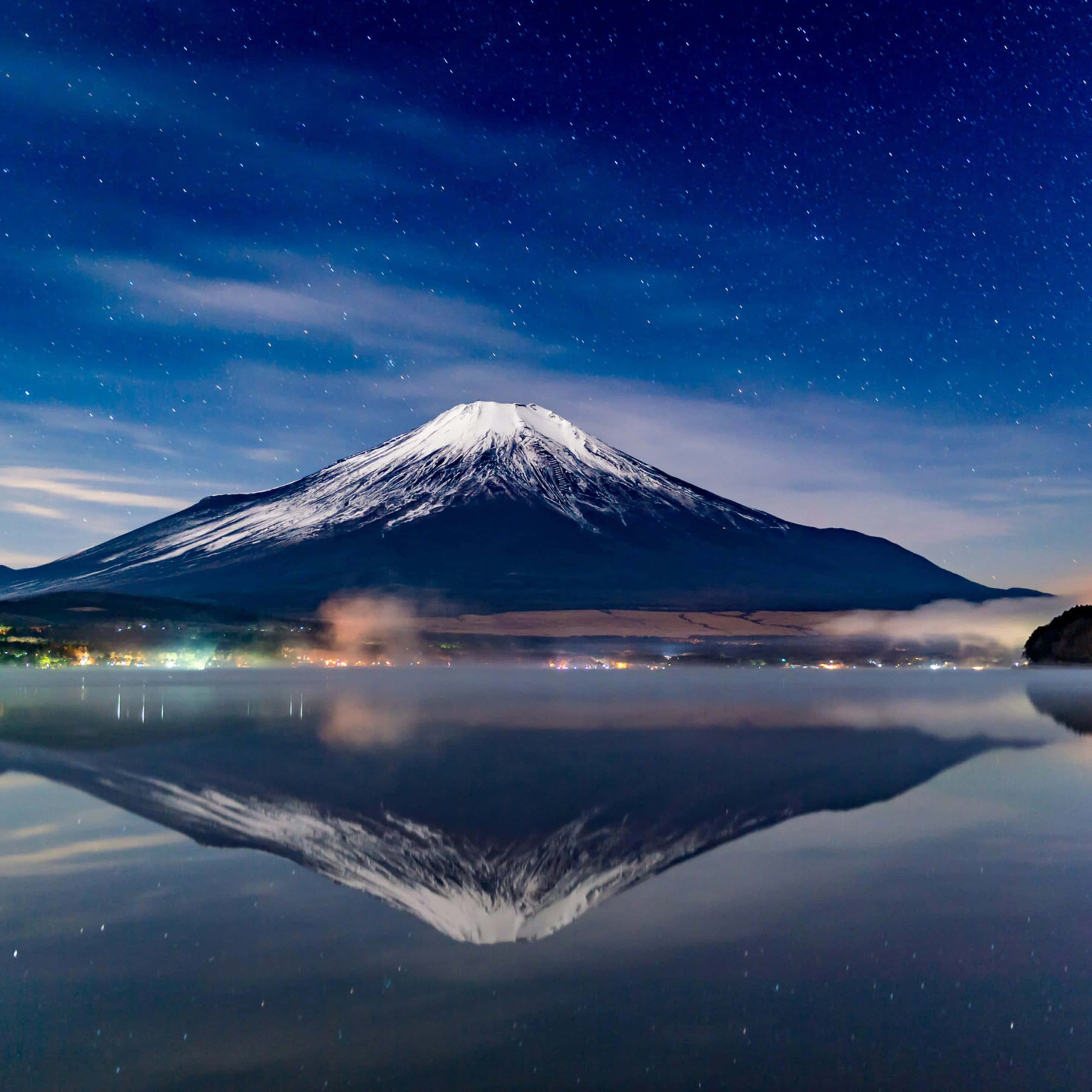 日本の象徴的な山、富士山 壁紙