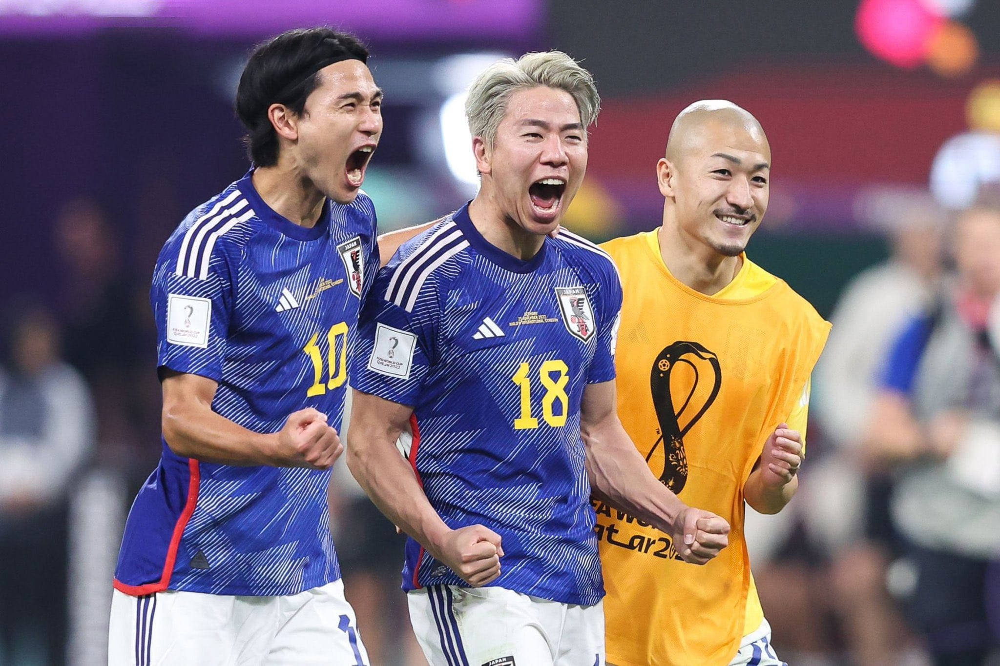 日本代表サッカーチームが熱狂 壁紙
