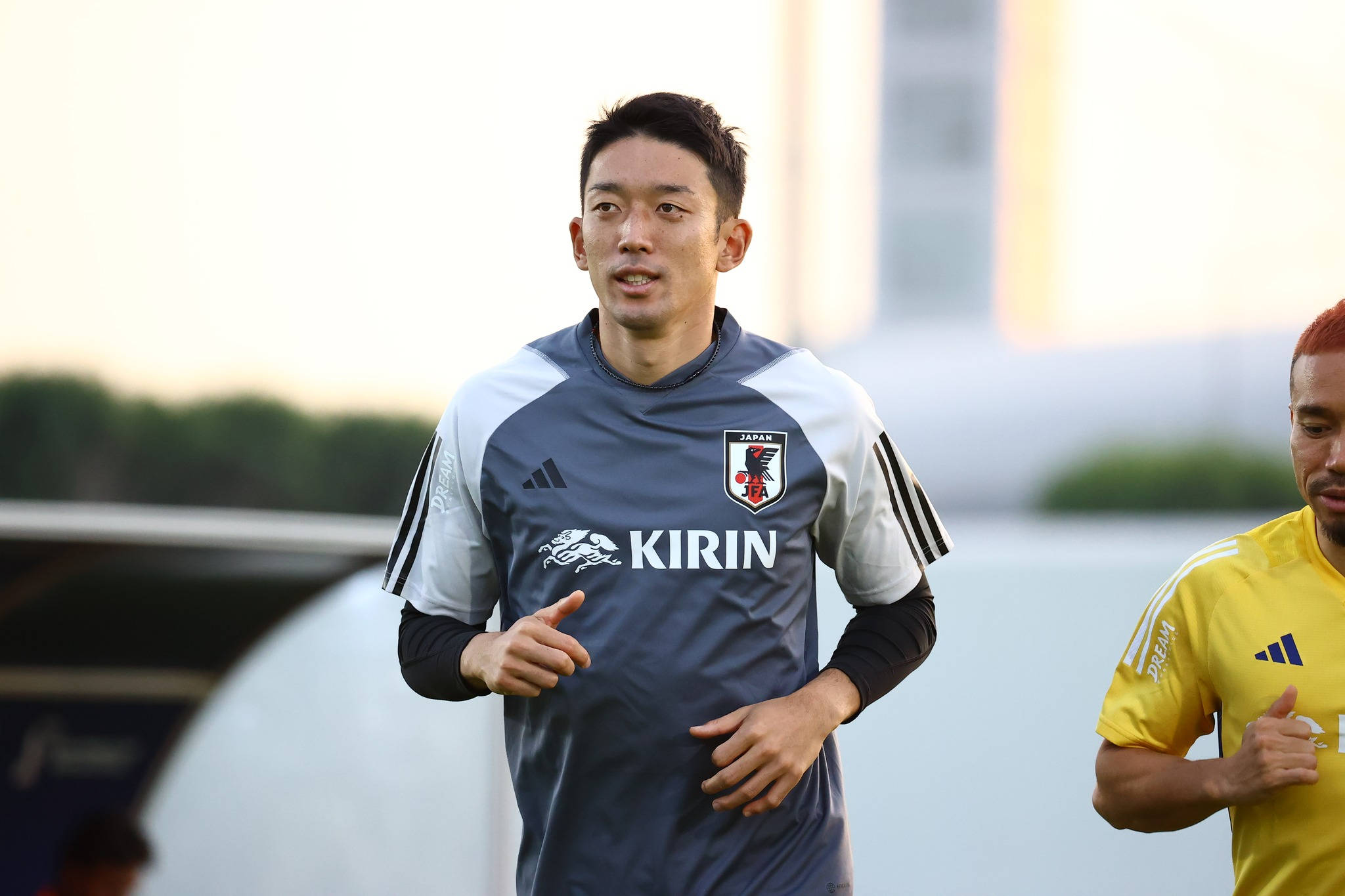 日本代表サッカー選手 権田修一 ジョギング 壁紙
