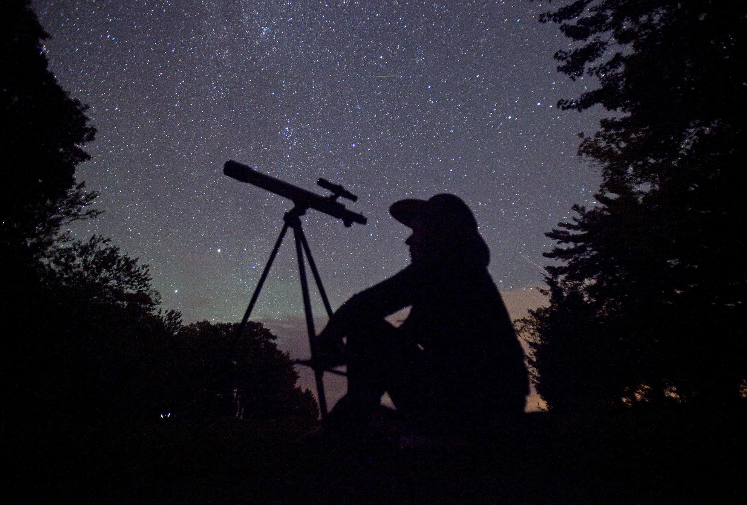 星々が照らす夜空 壁紙