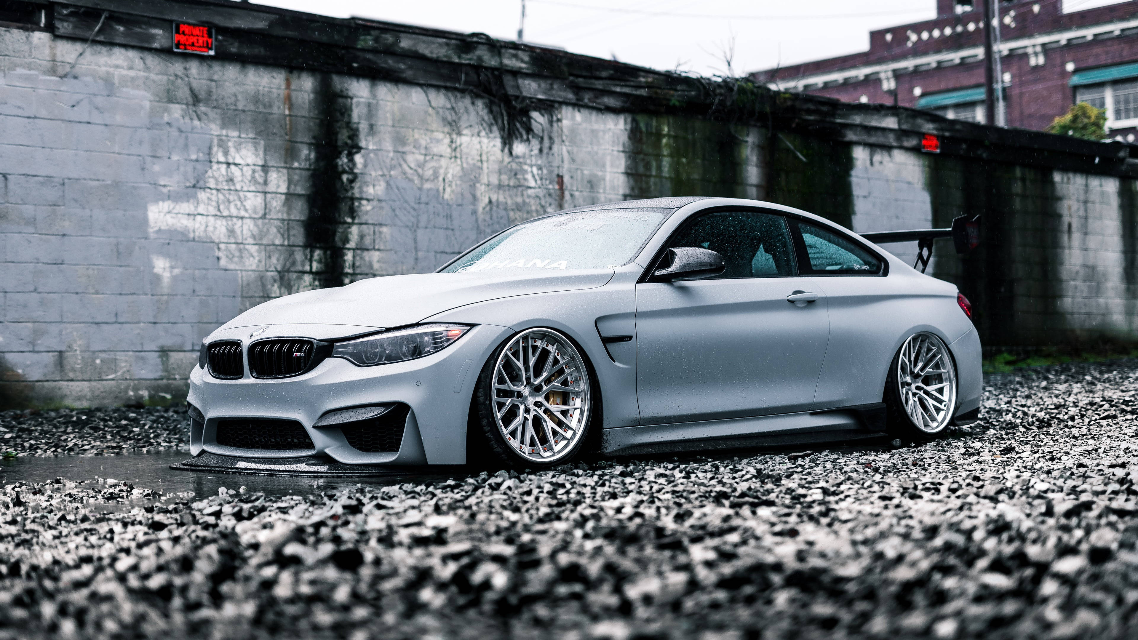 白いBMW M4 ストーニーグラウンド 壁紙