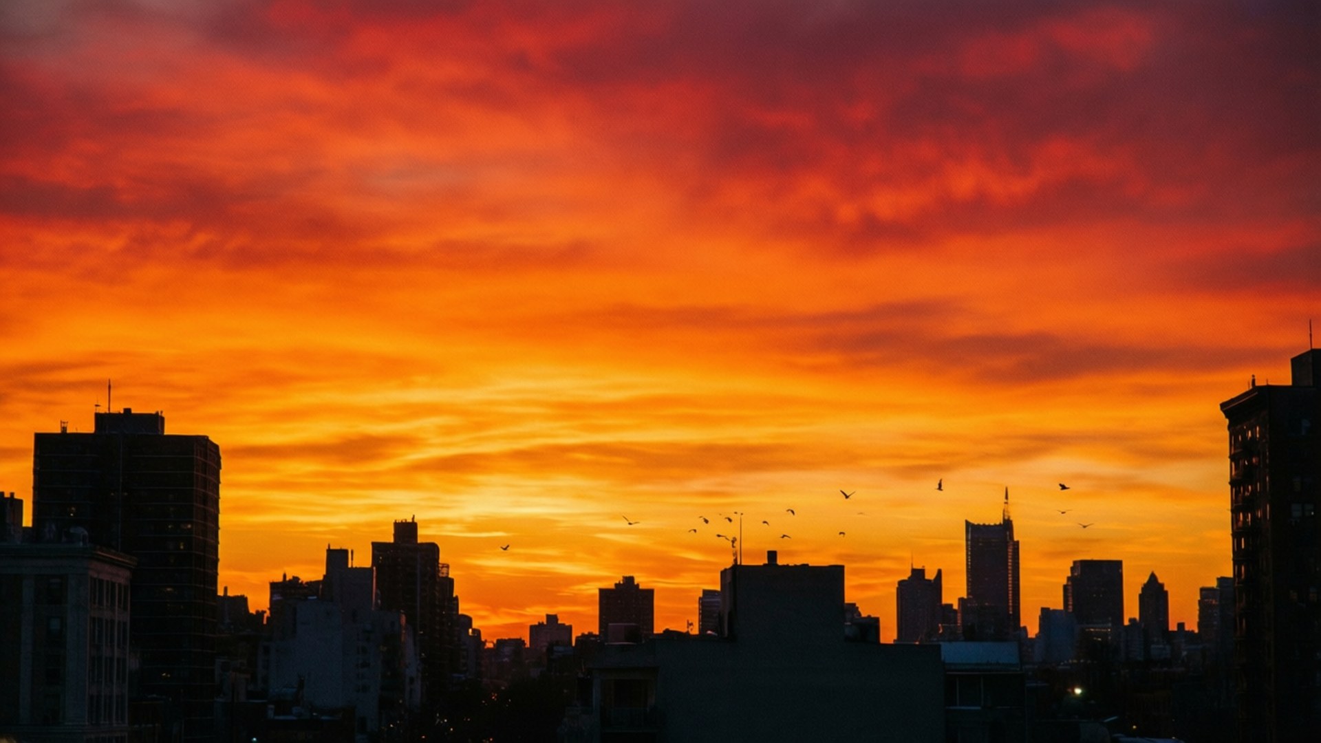 街の夕焼けシルエット 壁紙
