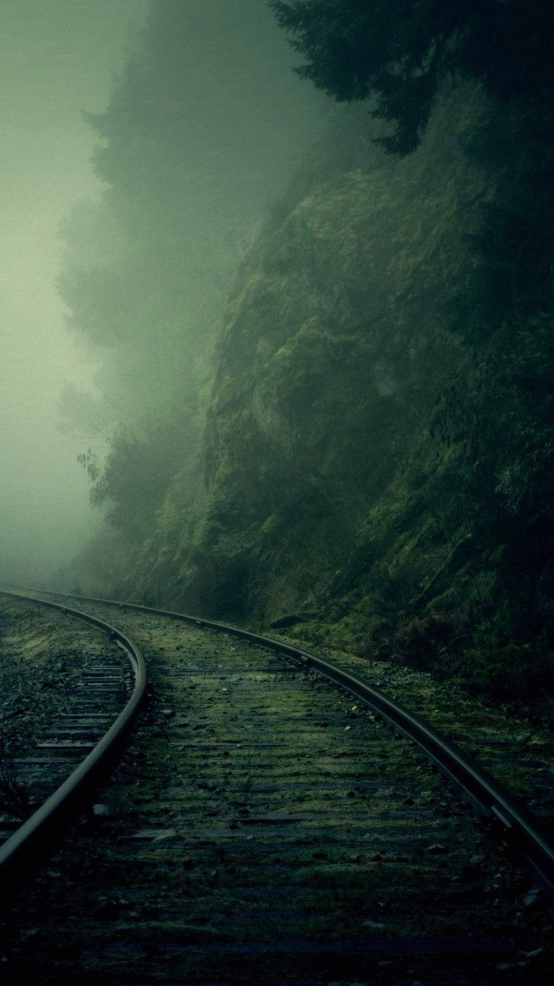 謎めく鉄道を巡る神秘の旅 壁紙