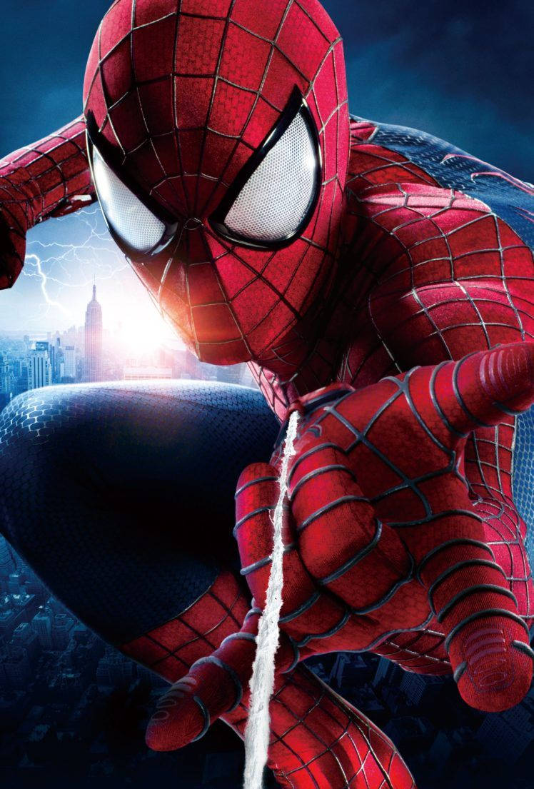 スパイダーマン、マーベルのスーパーヒーローがアクション中、クモの糸の技を使う。