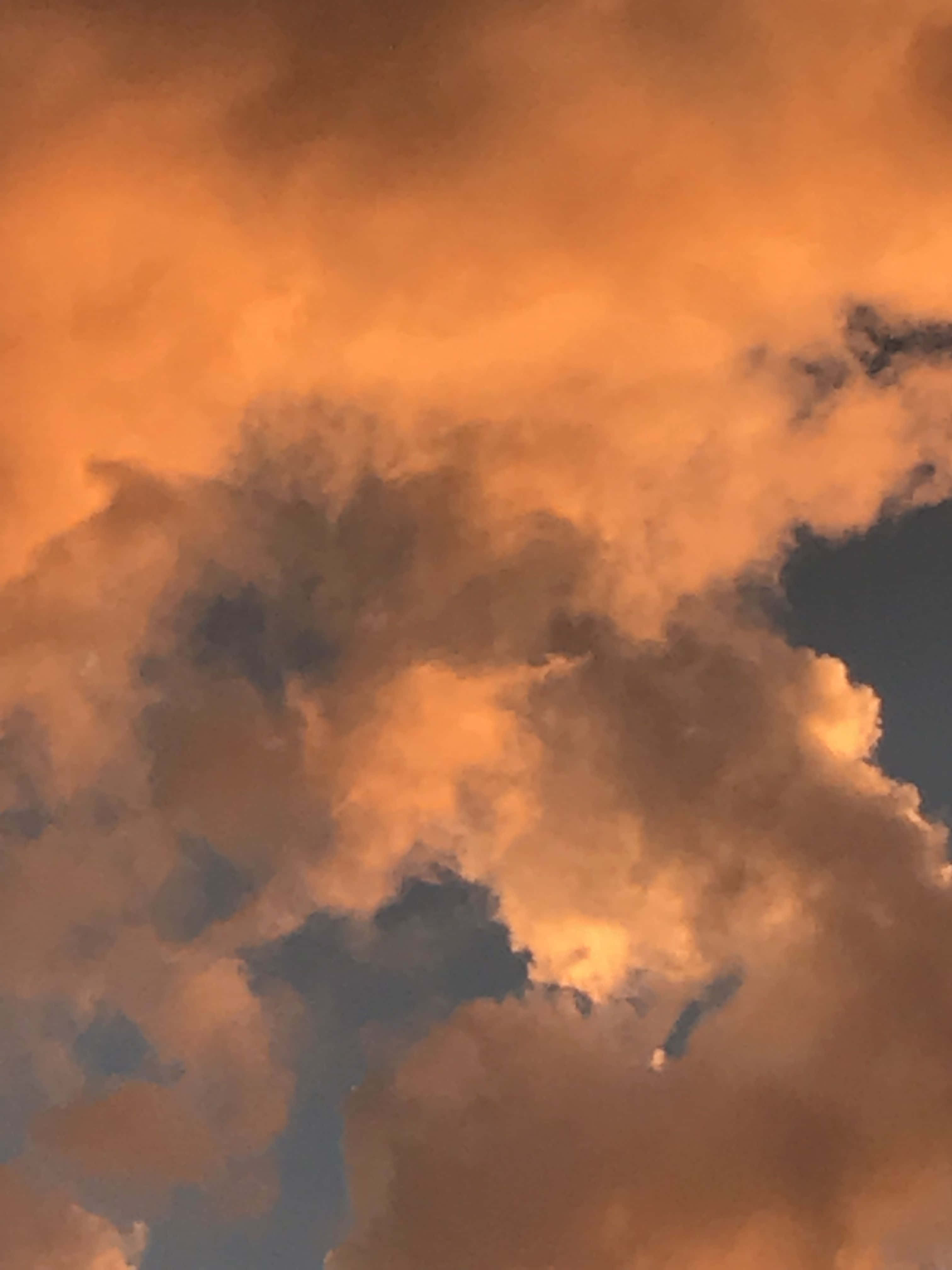 雲の美しさに心を寄せるひとときを 壁紙