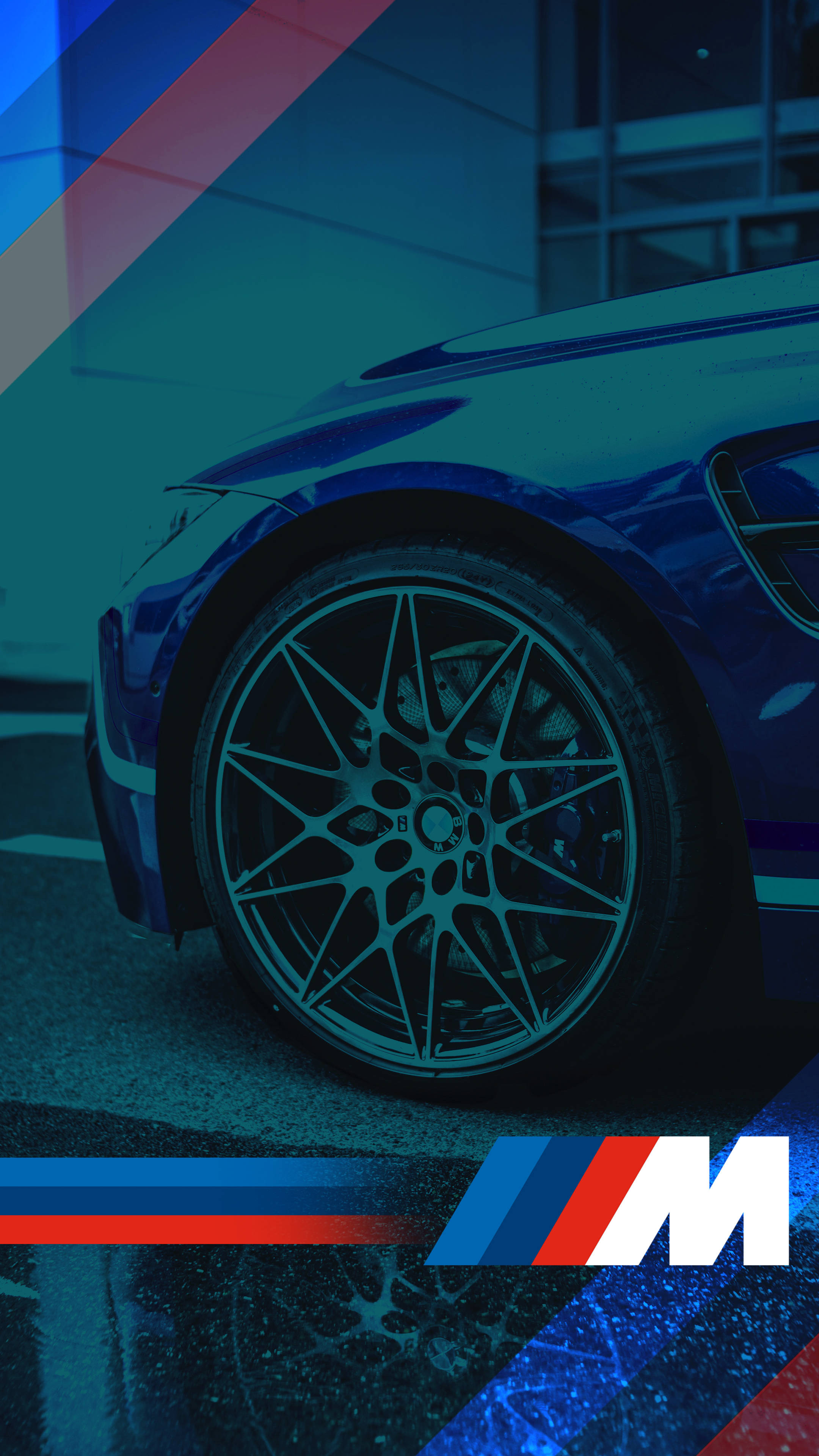 青い車のタイヤとBMW Mロゴ 壁紙