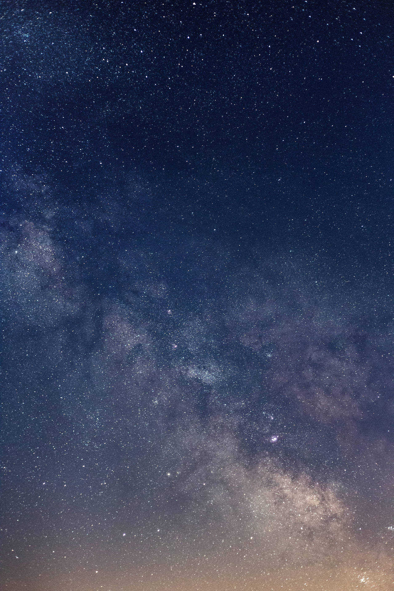 静かな宇宙の空 4K スマホ