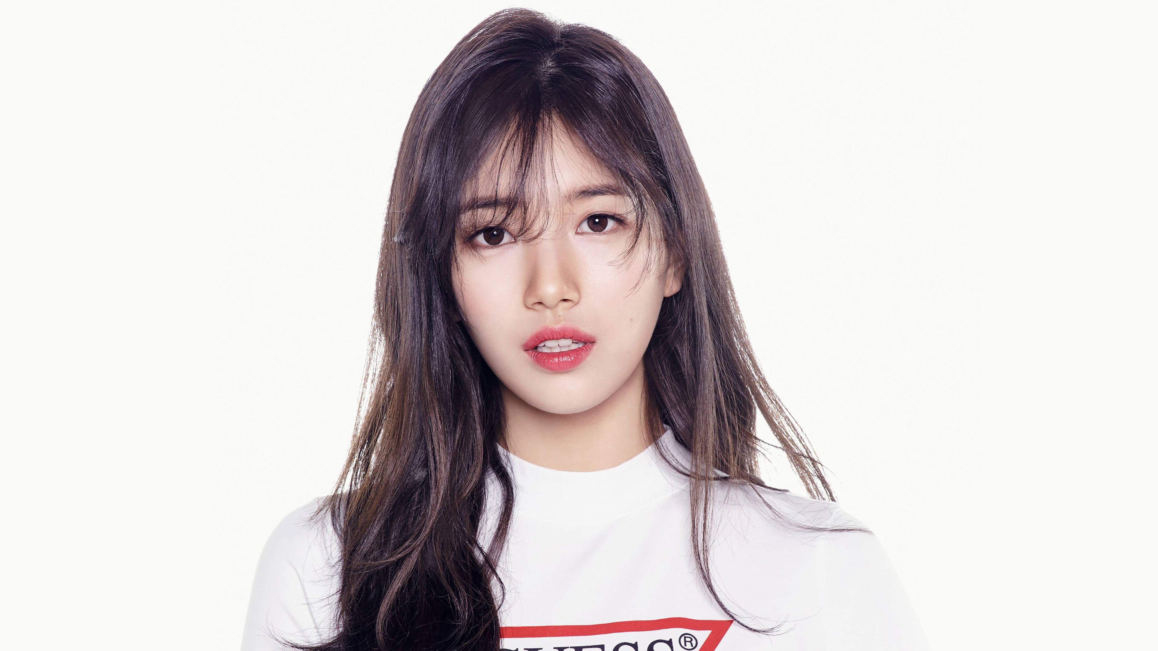 韓国の美女ペ・スジ 壁紙