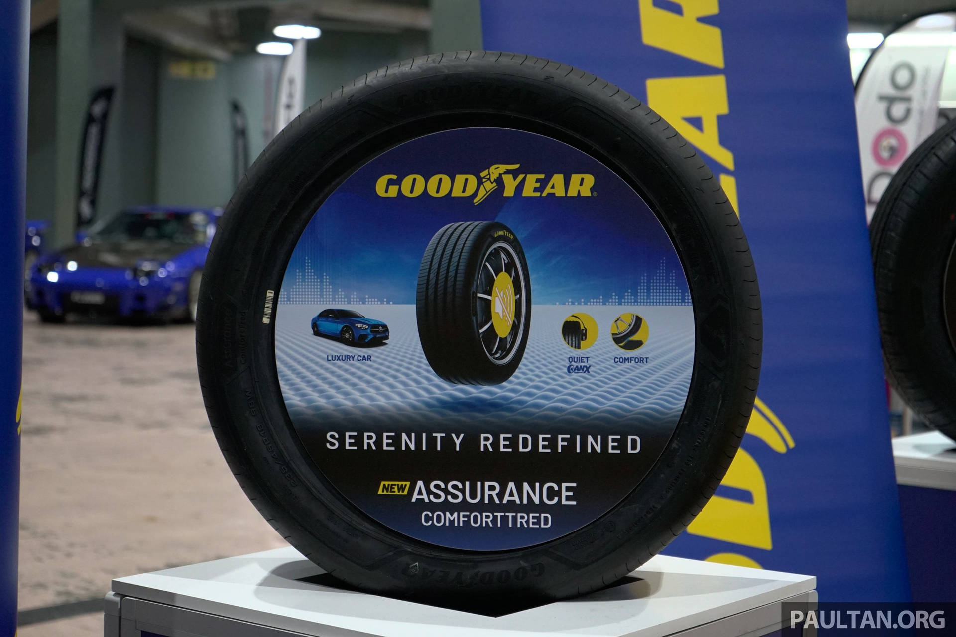 頑丈なグッドイヤータイヤ、道路に準備完了。