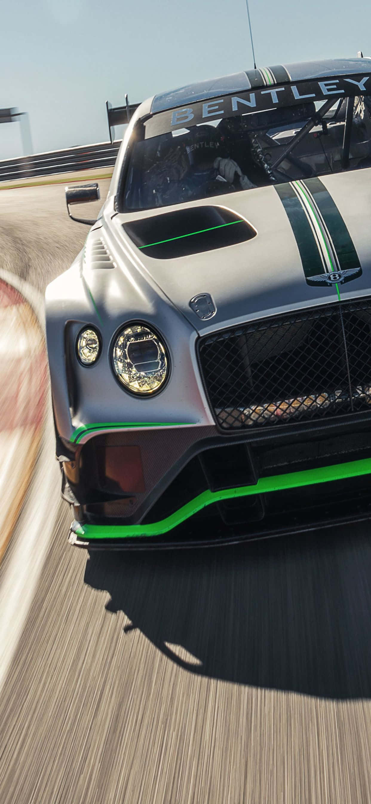 高級感あふれる道へ。限定版iPhone Xs Max Bentley 壁紙