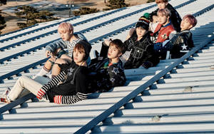BTS グループ写真 春の日 壁紙 — Bts グループ写真 GIF 壁紙
