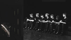 BTS ラップトップ 舞台裏写真 モノクロ — BTS ノートパソコン 壁紙