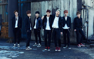 BTSグループ写真 Skool Luv Affair 壁紙 — Bts グループ写真 GIF 壁紙