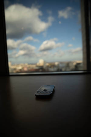 Nokia E71 曇り空 — ノキア 壁紙