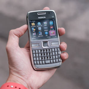 Nokia E72 キーパッドフォン — ノキア 壁紙