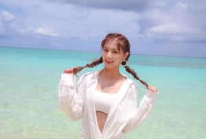 TWICEメンバーがエレガントな衣装でポーズを決める — 트와이스 壁紙