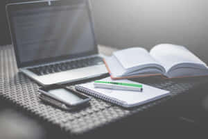 おしゃれなMacbookの画像 — 美的なコンピュータ 壁紙