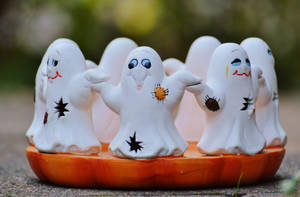 かわいいハロウィンの白いおばけオーナメントの壁紙。 — かわいいハロウィン 壁紙
