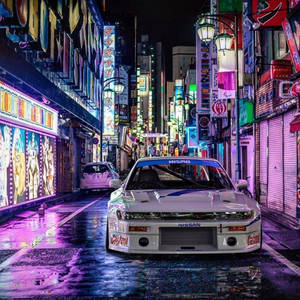 カラフルな路地に佇むJDMカー