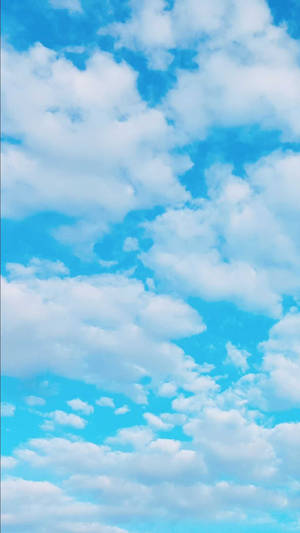シンプルな青空と白い雲の美しい風景