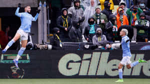 バレンティン・カステジャノス 跳躍の祝福 — サッカー GIF 壁紙