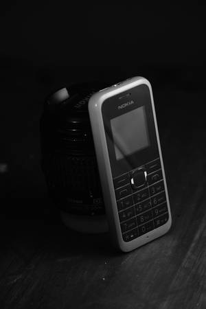 ブラックとグレーの Nokia 105 — ノキア 壁紙