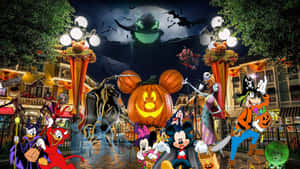 ミッキーマウスと仲間たちがディズニーランドでハロウィンを祝う