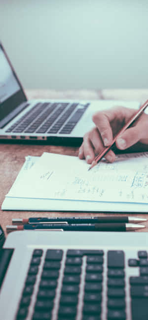iPhone X オフィス背景 — Tecno Spark Go 3 Pro 壁紙